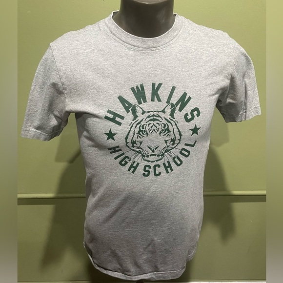 Nike Gray Hawkins High School Kids T-Shirt size S - Picture 1 of 4